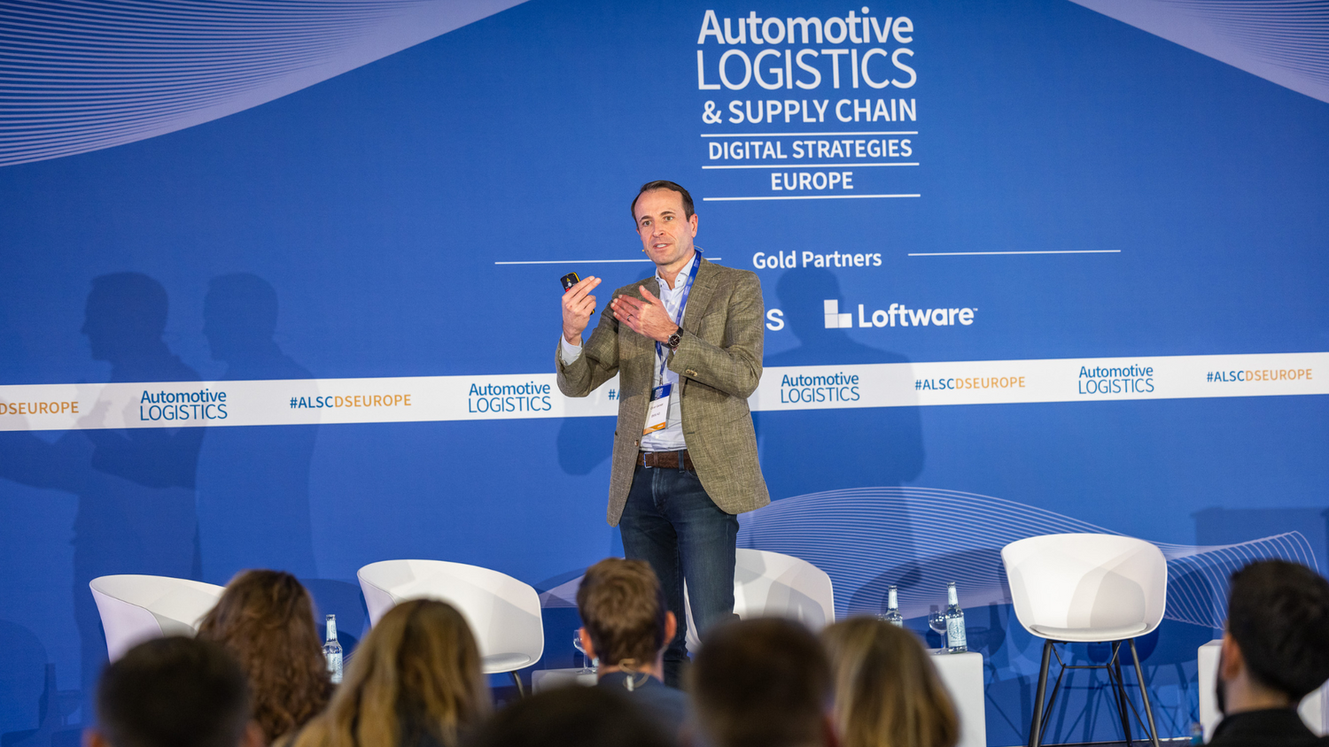 Oliver Ganser, Vice President Digitalization of the Purchasing and Supplier Network, BMW Group on stage at ALSC DS Europe 2025.